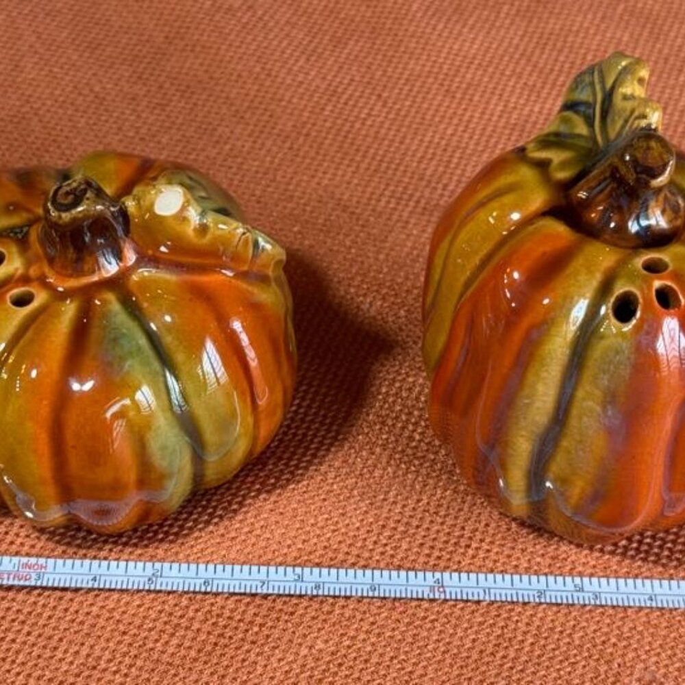 Multi-colored Pumpkin Salt and Pepper Shakers - Picture 6 of 7